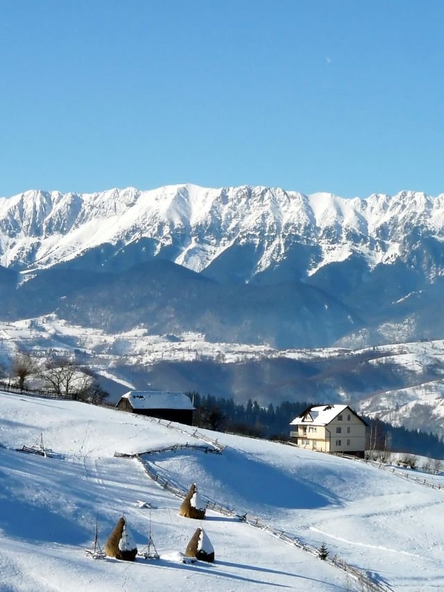 8 Destinations to Visit in the World to Witness Snow Walls